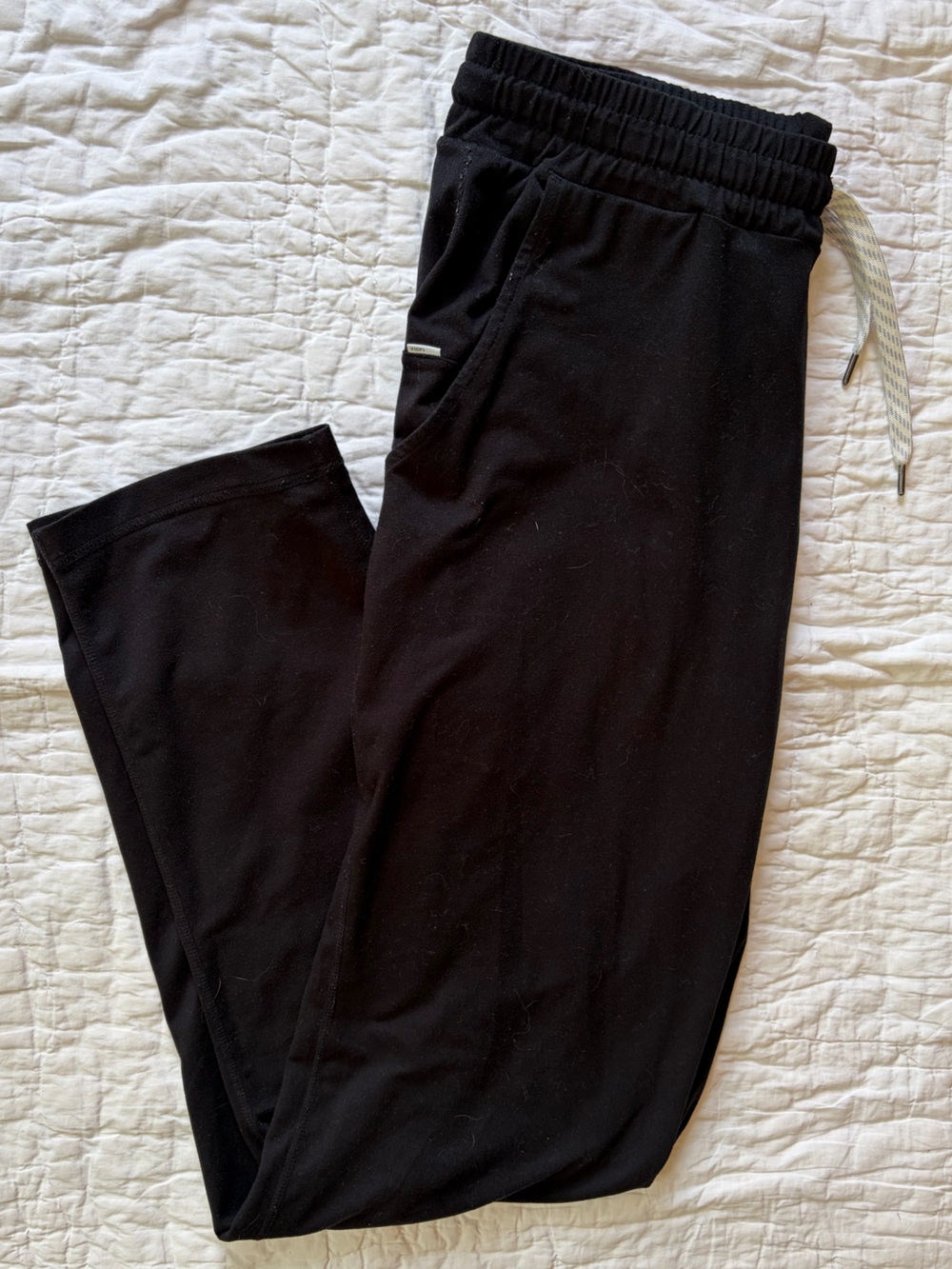 Men’s Vuori pants, size Large